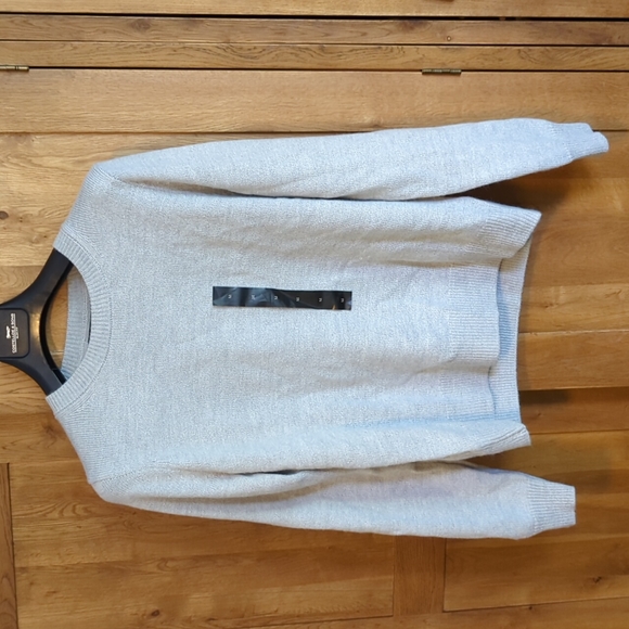 Banana Republic Grey Crew Neck Sweater - Picture 1 of 6